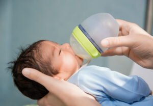 “Is My Baby Hungry Again?” Decoding Newborn Feeding Cues