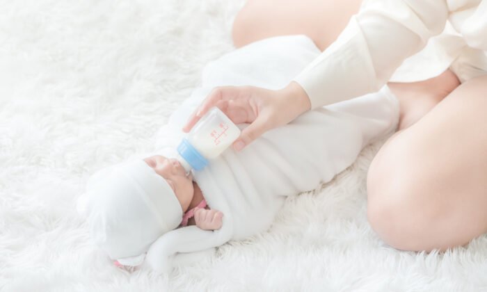 “Is My Baby Hungry Again?” Decoding Newborn Feeding Cues